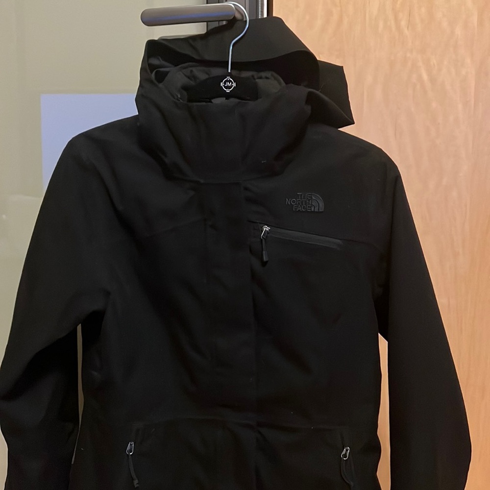 North Face 3 in 1 triclimate jacket. Wear together or as 2 separate jackets.